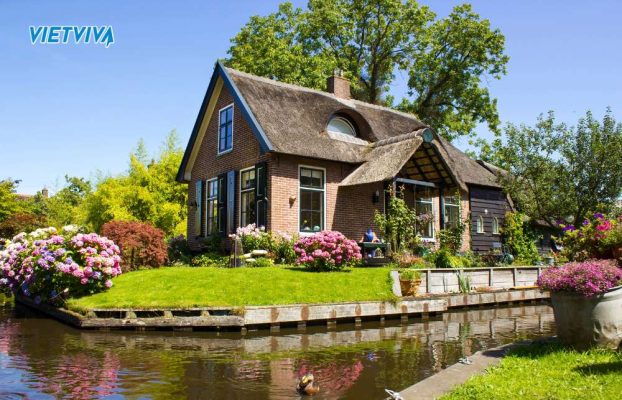 Ngôi làng Giethoorn