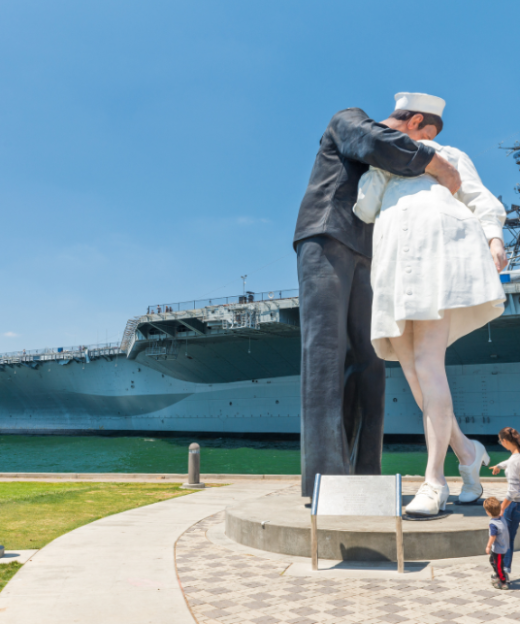 KHU CHIẾN HẠM USS MIDWAY