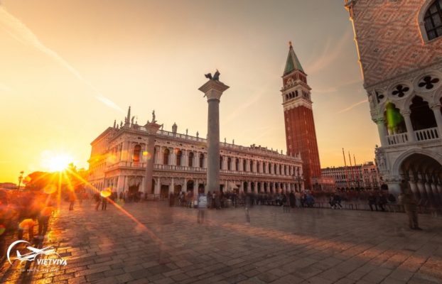 Quảng trường thánh Mark ở Venice